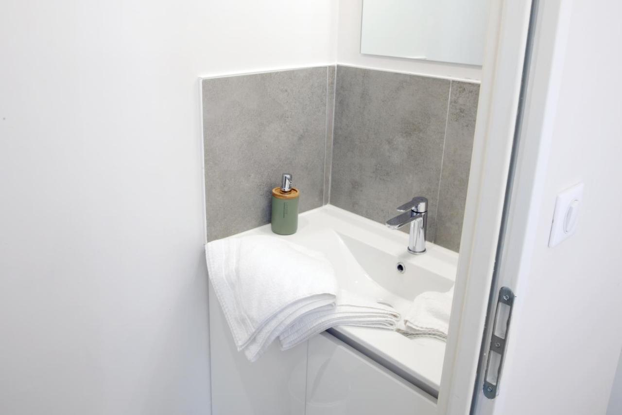 Apartmán T2 - 28M2 Avec Cour Et Stationnement, Wifi Et Linge Fournis Angoulême Exteriér fotografie